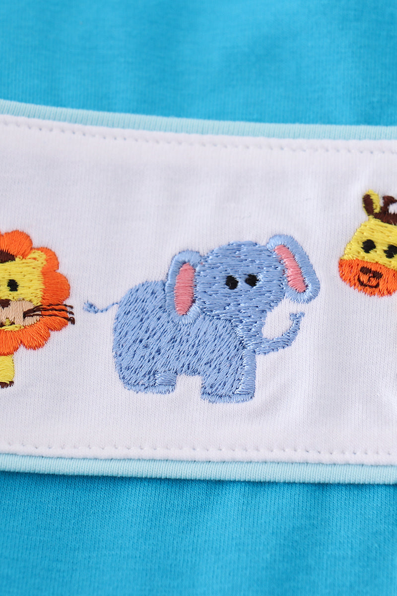 Blue seersucker animal embroidery set