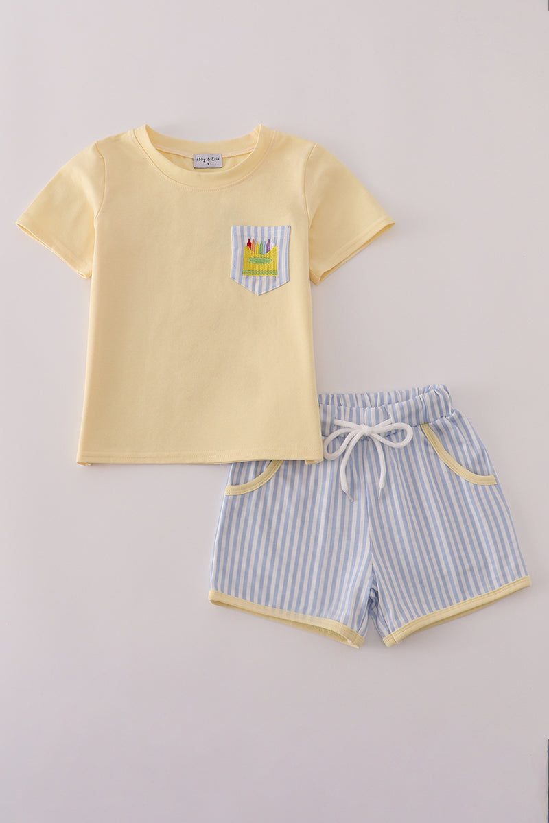 Crayon apple embroidery shorts set