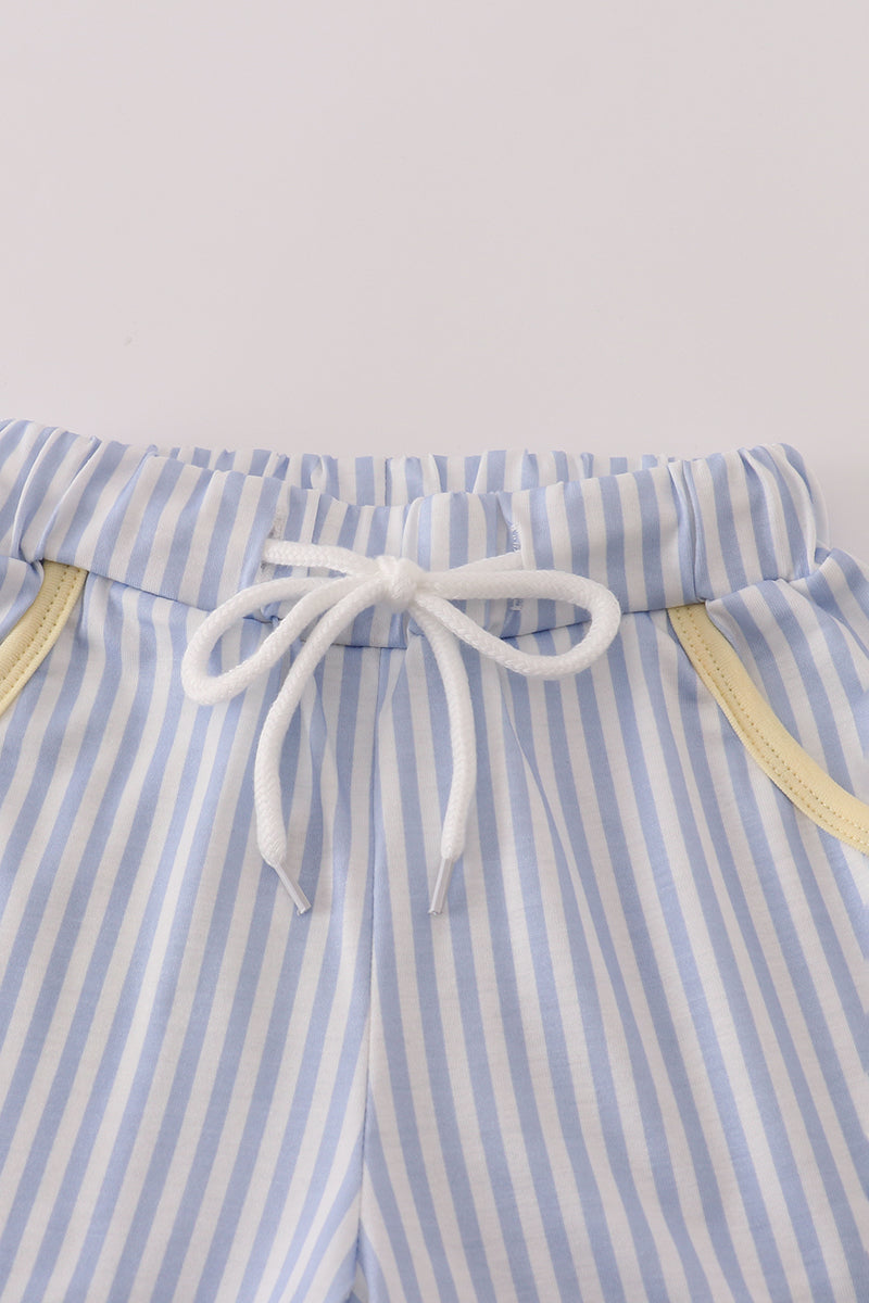 Crayon apple embroidery shorts set